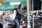 Amsterdam 28 augustus 2019
Hans Teeuwen doet op de fiets boodschappen in Amsterdam zuid.