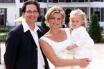 Brummen 26 augustus 2001
Irene Moors en Barry Kroon trouwen.