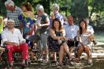 Diepenheim 24 augustus 2019
Wibi Soerjadi geeft tuinconcert in de tuin van zijn huis. Karin Riethoven met dochter Yara
