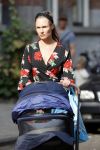 Amsterdam 21 augustus 2019
Kimberley Klaver achter de kinderwagen.