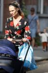 Amsterdam 21 augustus 2019
Kimberley Klaver achter de kinderwagen.