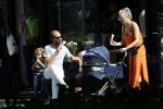 Amsterdam 23 augustus 2019
Kimberley Klaver met haar vriend Michel van den Bergh en zijn kinderen . Ze hebben net ook samen een kindje gekregen.
