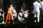 Amsterdam 23 augustus 2019
Kimberley Klaver met haar vriend Michel van den Bergh en zijn kinderen . Ze hebben net ook samen een kindje gekregen.