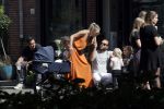 Amsterdam 23 augustus 2019
Kimberley Klaver met haar vriend Michel van den Bergh en zijn kinderen . Ze hebben net ook samen een kindje gekregen.