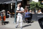 Amsterdam 23 augustus 2019
Kimberley Klaver met haar vriend Michel van den Bergh en zijn kinderen . Ze hebben net ook samen een kindje gekregen.
