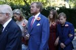 Den Haag 22 augustus 2019
Afscheidsdienst voor prinses Christina op paleis Noordeinde en de koninklijke stallen.
Aanwezig haar Kinderen Bernardo, Nicolas en Juliana alsmede prinses Beatrix prinses Irene prinses Margriet mr Pieter v Vollenhoven Koning Willem Alexander koningin Maxima prinses Mabel prins Constantijn Prinses laurentien en hun kinderen Leonore Claus Casimir Eloise   Prins Carlos  prinses Annemarie prinses Viktoria  Prins Jaime Prinses Carolina met man Albert Brenninkmeijer prinses Margarita met man Tjalling ten cate Prins floris en Prinses Aimee Prins Maurits en Prinses Marilene Prins Pieter Christiaan en Prins Bernhard jr.