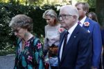 Den Haag 22 augustus 2019
Afscheidsdienst voor prinses Christina op paleis Noordeinde en de koninklijke stallen.
Aanwezig haar Kinderen Bernardo, Nicolas en Juliana alsmede prinses Beatrix prinses Irene prinses Margriet mr Pieter v Vollenhoven Koning Willem Alexander koningin Maxima prinses Mabel prins Constantijn Prinses laurentien en hun kinderen Leonore Claus Casimir Eloise   Prins Carlos  prinses Annemarie prinses Viktoria  Prins Jaime Prinses Carolina met man Albert Brenninkmeijer prinses Margarita met man Tjalling ten cate Prins floris en Prinses Aimee Prins Maurits en Prinses Marilene Prins Pieter Christiaan en Prins Bernhard jr.
