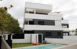ibiza jesus 11 augustus 2019
Lucille Werner en haar man hebben appartement op ibiza gekocht .