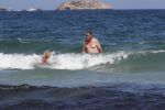 Ibiza 17 augustus 2019
Mieke v d Weij met haar man in zee bij Coco Beach.