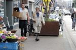 Amsterdam 31 augustus 2019
Oscar Hammerstein doet met zijn mercedes SL 600 cabrio boodschappen.