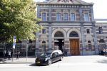 Den Haag 22 augustus 2019
Afscheidsdienst voor prinses Christina op paleis Noordeinde en de koninklijke stallen.
Aanwezig haar Kinderen Bernardo, Nicolas en Juliana alsmede prinses Beatrix prinses Irene prinses Margriet mr Pieter v Vollenhoven Koning Willem Alexander koningin Maxima prinses Mabel prins Constantijn Prinses laurentien en hun kinderen Leonore Claus Casimir Eloise   Prins Carlos  prinses Annemarie prinses Viktoria  Prins Jaime Prinses Carolina met man Albert Brenninkmeijer prinses Margarita met man Tjalling ten cate Prins floris en Prinses Aimee Prins Maurits en Prinses Marilene Prins Pieter Christiaan en Prins Bernhard jr.