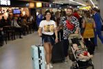 Schiphol 2 augustus 2019
Roxeanne Hazes op schiphol met partner Erik Zwennes en hun zoon Fender