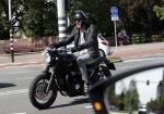 Amsterdam 23 augustus 2019
Ruud de Wild arriveert op zijn motor bij het huis van Olcay Gulsen . Daarna gaan ze met Olcay haar auto naar een fietsenwinkel.