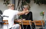 Amsterdam 28 augustus 2019
Sheila de Vries met zoon op terras.