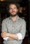 Amsterdam 21 augustus 2019
Boekpresentatie Inge Ipenburg. Tim Akkerman ontvangt het eerste exemplaar.