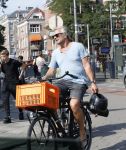 Amsterdam 31 augustus 2019
Victor Reinier met vriendin en dochter op de fiets