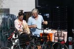 Amsterdam 31 augustus 2019
Victor Reinier met vriendin en dochter op de fiets