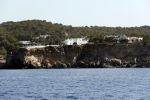 Ibiza  18 augustus 2019
De villa / huis van Wesley Sneijder en Yolanthe Cabau vanaf zee gezien.