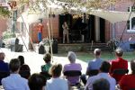 Diepenheim 24 augustus 2019
Wibi Soerjadi geeft tuinconcert in de tuin van zijn huis.