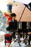 Diepenheim 24 augustus 2019
Wibi Soerjadi geeft tuinconcert in de tuin van zijn huis.
