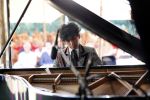 Diepenheim 24 augustus 2019
Wibi Soerjadi geeft tuinconcert in de tuin van zijn huis.