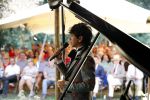 Diepenheim 24 augustus 2019
Wibi Soerjadi geeft tuinconcert in de tuin van zijn huis.