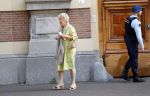 Den Haag 22 augustus 2019
Afscheidsdienst voor prinses Christina op paleis Noordeinde en de koninklijke stallen.
Aanwezig haar Kinderen Bernardo, Nicolas en Juliana alsmede prinses Beatrix prinses Irene prinses Margriet mr Pieter v Vollenhoven Koning Willem Alexander koningin Maxima prinses Mabel prins Constantijn Prinses laurentien en hun kinderen Leonore Claus Casimir Eloise   Prins Carlos  prinses Annemarie prinses Viktoria  Prins Jaime Prinses Carolina met man Albert Brenninkmeijer prinses Margarita met man Tjalling ten cate Prins floris en Prinses Aimee Prins Maurits en Prinses Marilene Prins Pieter Christiaan en Prins Bernhard jr. mevr v Loon de la Bouchere