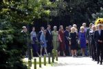 Den Haag 22 augustus 2019
Afscheidsdienst voor prinses Christina op paleis Noordeinde en de koninklijke stallen.
Aanwezig haar Kinderen Bernardo, Nicolas en Juliana alsmede prinses Beatrix prinses Irene prinses Margriet mr Pieter v Vollenhoven Koning Willem Alexander koningin Maxima prinses Mabel prins Constantijn Prinses laurentien en hun kinderen Leonore Claus Casimir Eloise   Prins Carlos  prinses Annemarie prinses Viktoria  Prins Jaime Prinses Carolina met man Albert Brenninkmeijer prinses Margarita met man Tjalling ten cate Prins floris en Prinses Aimee Prins Maurits en Prinses Marilene Prins Pieter Christiaan en Prins Bernhard jr.