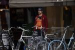 Amsterdam 22 augustus 2020
Arie Boomsma met zijn baby op zijn borst.