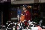 Amsterdam 22 augustus 2020
Arie Boomsma met zijn baby op zijn borst.