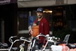 Amsterdam 22 augustus 2020
Arie Boomsma met zijn baby op zijn borst.