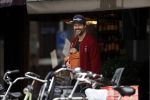 Amsterdam 22 augustus 2020
Arie Boomsma met zijn baby op zijn borst.