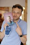 Amsterdam 20 augustus 2020
Arjen Lubach in zijn pop u store ivm met zijn  nieuwe boek stoorzender
