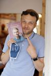 Amsterdam 20 augustus 2020
Arjen Lubach in zijn pop u store ivm met zijn  nieuwe boek stoorzender