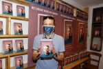 Amsterdam 20 augustus 2020
Arjen Lubach in zijn pop u store ivm met zijn  nieuwe boek stoorzender