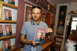 Amsterdam 20 augustus 2020
Arjen Lubach in zijn pop u store ivm met zijn  nieuwe boek stoorzender
