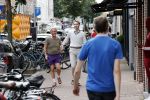 Amsterdam 20 augustus 2020
Bastiaan v Schaik met zijn nieuwe vriend op de pc hooftstraat