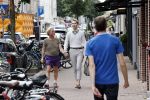 Amsterdam 20 augustus 2020
Bastiaan v Schaik met zijn nieuwe vriend op de pc hooftstraat