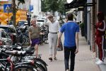 Amsterdam 20 augustus 2020
Bastiaan v Schaik met zijn nieuwe vriend op de pc hooftstraat