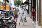Amsterdam 20 augustus 2020
Bastiaan v Schaik met zijn nieuwe vriend op de pc hooftstraat