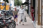 Amsterdam 20 augustus 2020
Bastiaan v Schaik met zijn nieuwe vriend op de pc hooftstraat