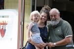 Amsterdam 16 augustus 2020
Bert Simhoffer met zijn vrouw en jongste zoon op de pc hooftstraat