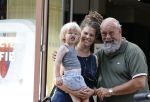 Amsterdam 16 augustus 2020
Bert Simhoffer met zijn vrouw en jongste zoon op de pc hooftstraat