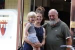 Amsterdam 16 augustus 2020
Bert Simhoffer met zijn vrouw en jongste zoon op de pc hooftstraat