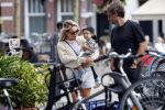 Amsterdam 22 augustus 2020
Chantal janzen met haar man Marco en hun zoontje Bobby