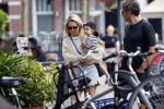 Amsterdam 22 augustus 2020
Chantal janzen met haar man Marco en hun zoontje Bobby