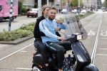Amsterdam 24 augustus 2020
Dave Roelvink met zijn nieuwe vriendin Jazzlynn op de scooter in Amsterdam zuid.