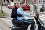 Amsterdam 24 augustus 2020
Dave Roelvink met zijn nieuwe vriendin Jazzlynn op de scooter in Amsterdam zuid.