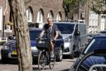 Amsterdam 20 maart 2020
Derek de Lint op de fiets in Amsterdam zuid.