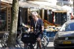 Amsterdam 20 maart 2020
Derek de Lint op de fiets in Amsterdam zuid.